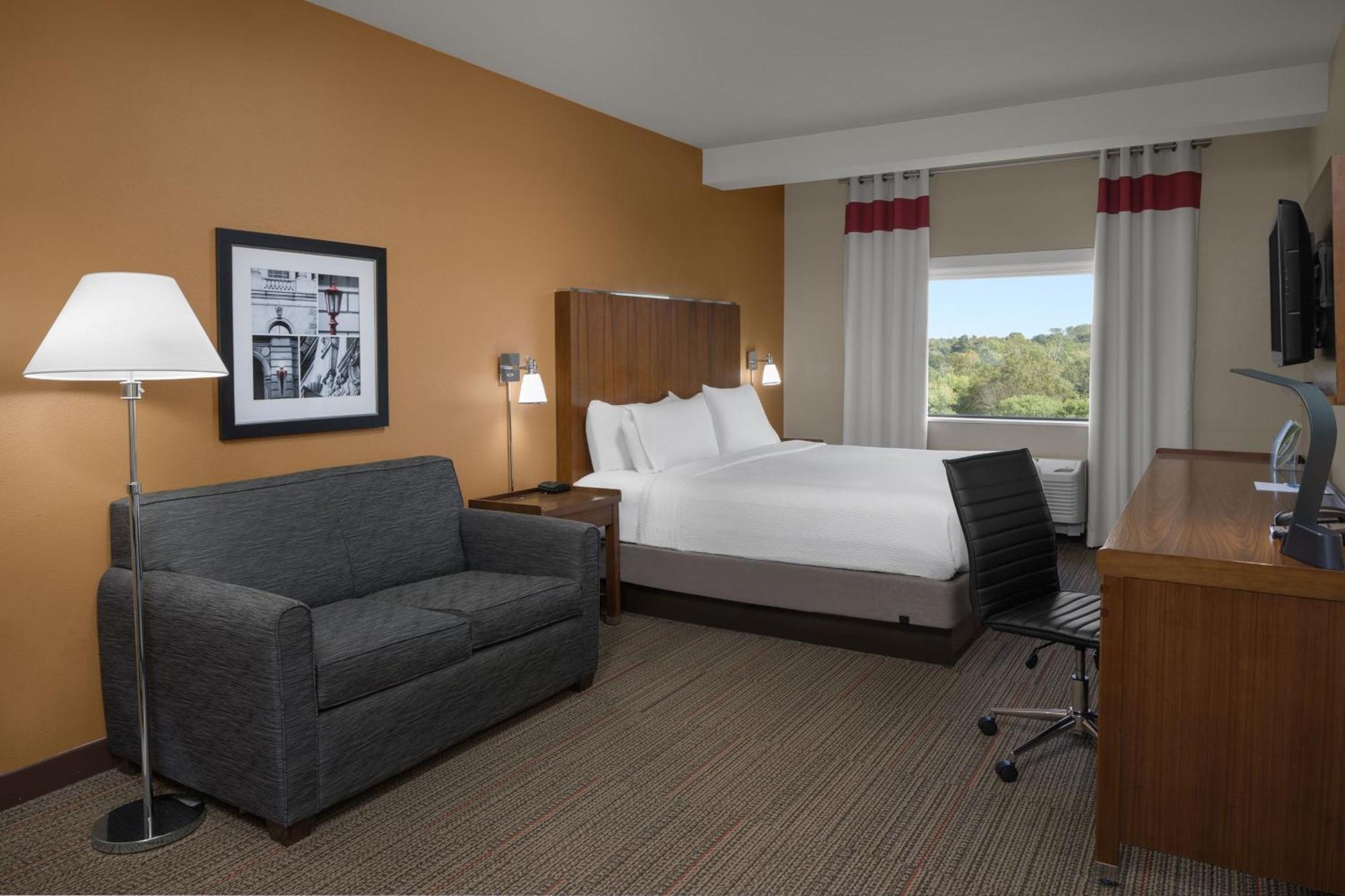 Guest Room 1 King,1518571084:JPEG
