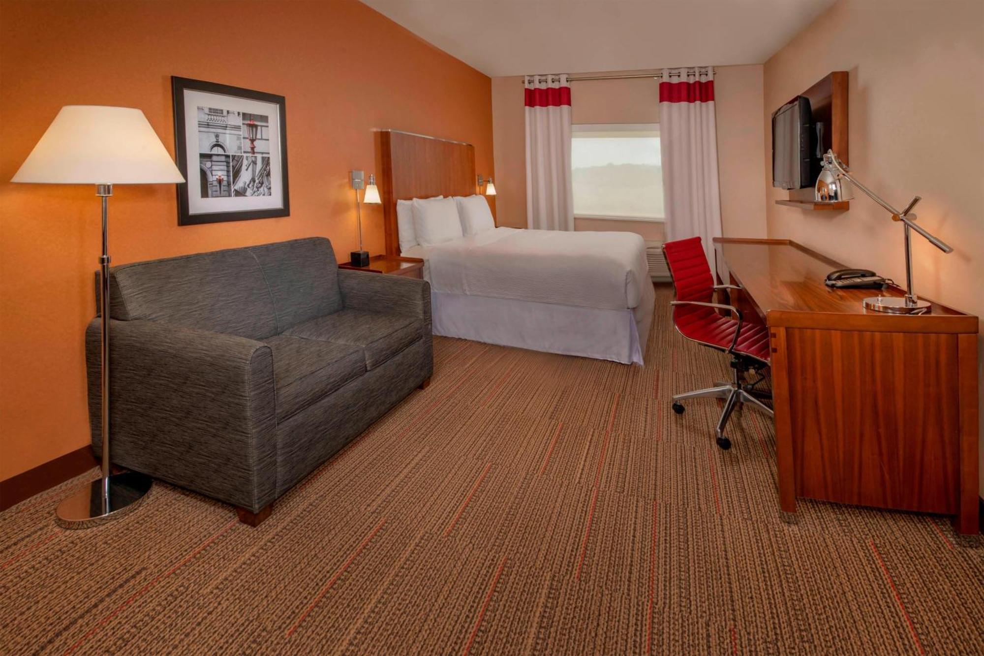 Junior Suite,1499994754:JPEG